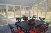 222 Scanland Farm Road, Montgomery City, MO 63361