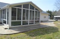 222 Scanland Farm Road, Montgomery City, MO 63361
