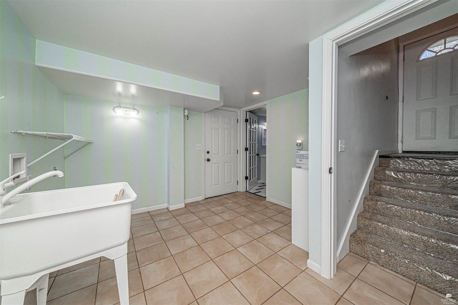 1741 Bel Air Drive, Junction City, KS 66441