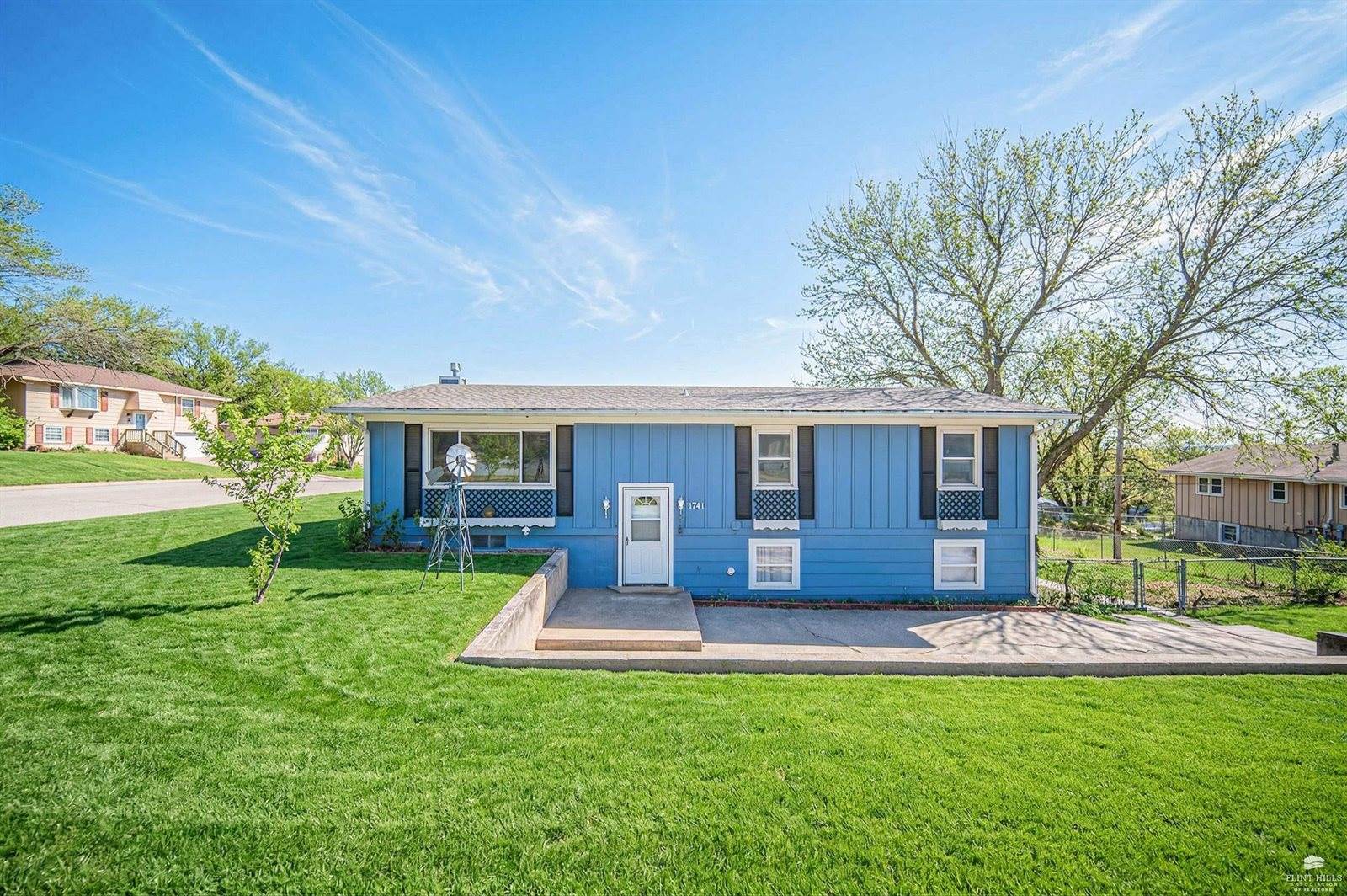 1741 Bel Air Drive, Junction City, KS 66441