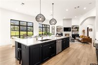 4372 Cascades Blvd, Tyler, TX 75709