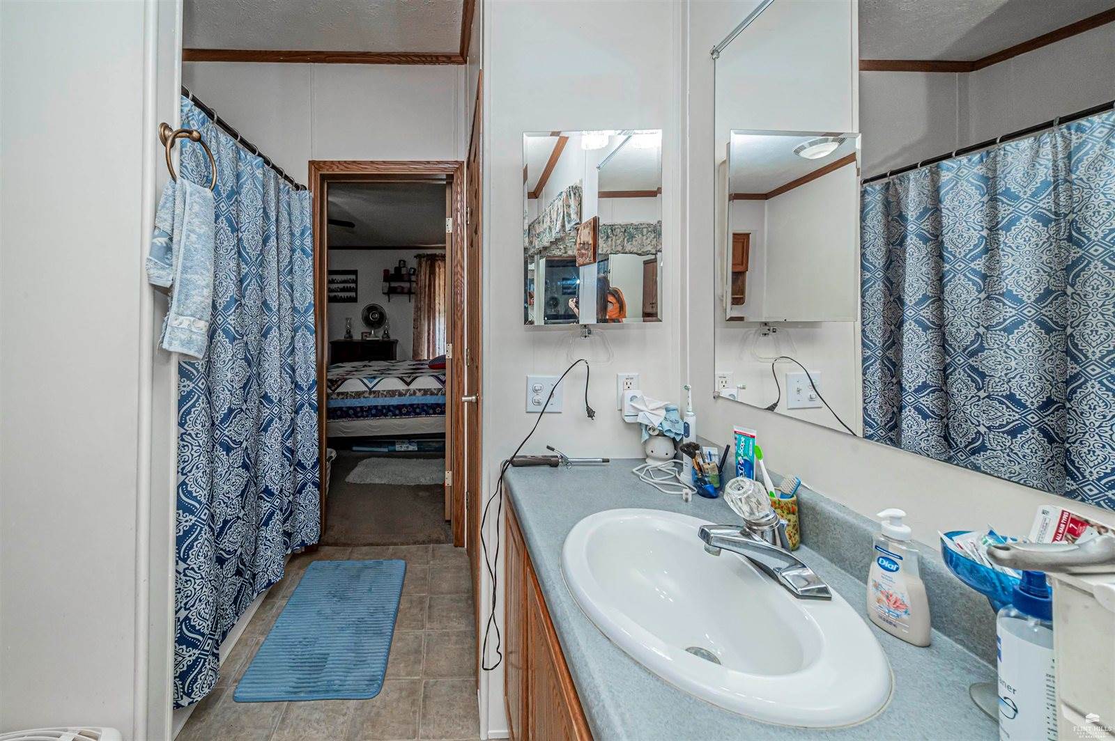 210 South Michigan Street, Leonardville, KS 66449