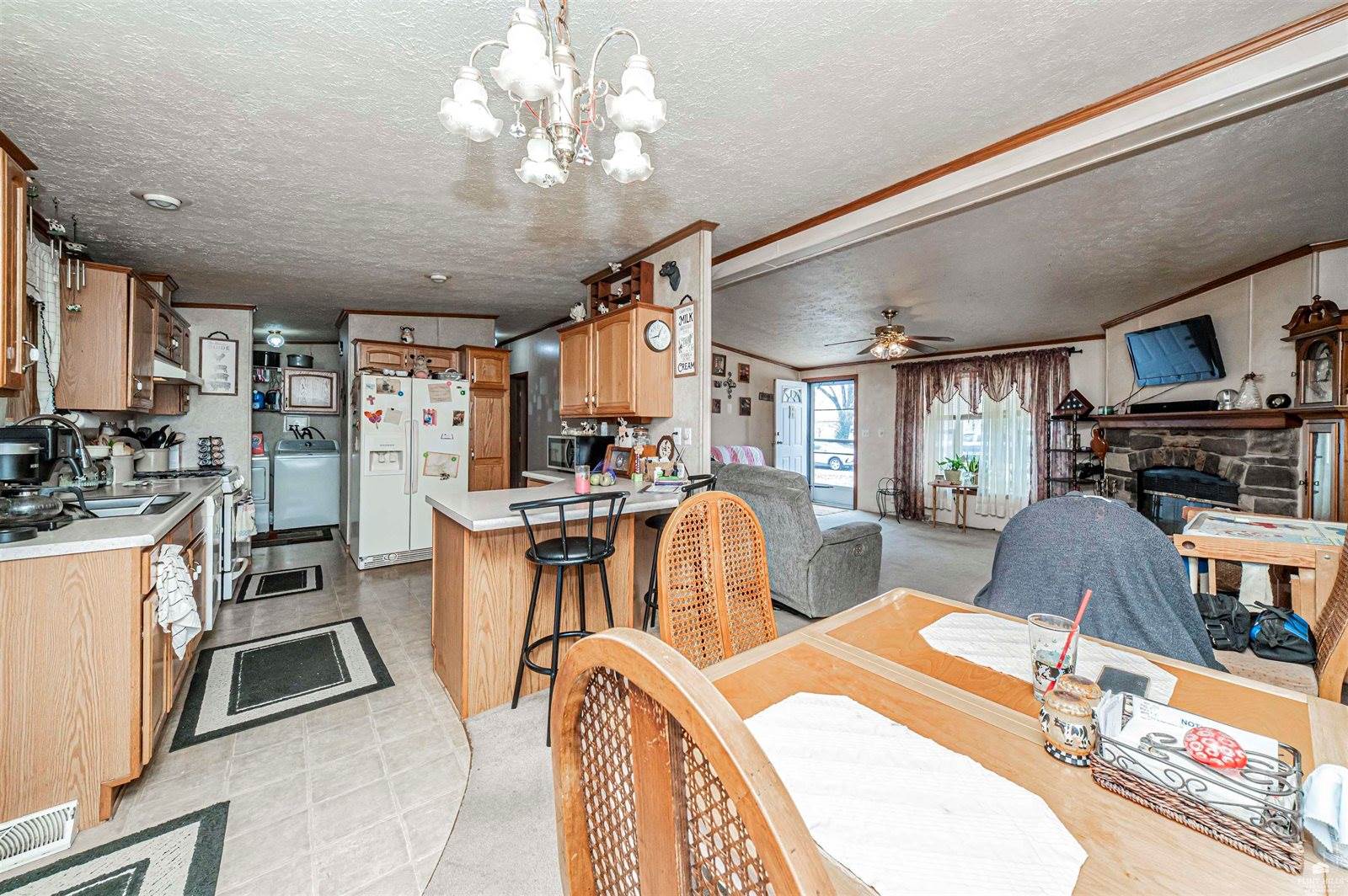 210 South Michigan Street, Leonardville, KS 66449