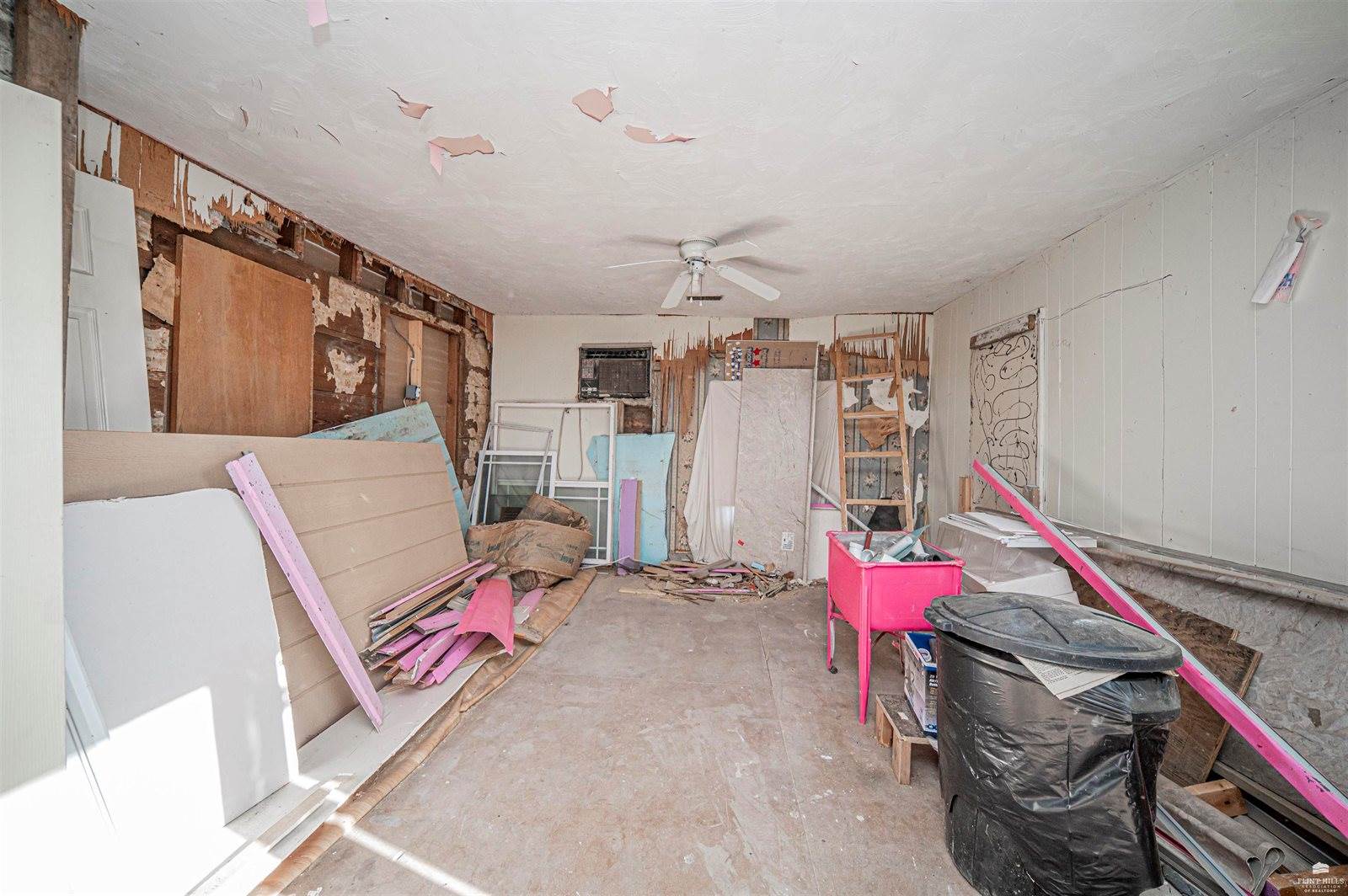 101 South Nebraska Street, Woodbine, KS 67492