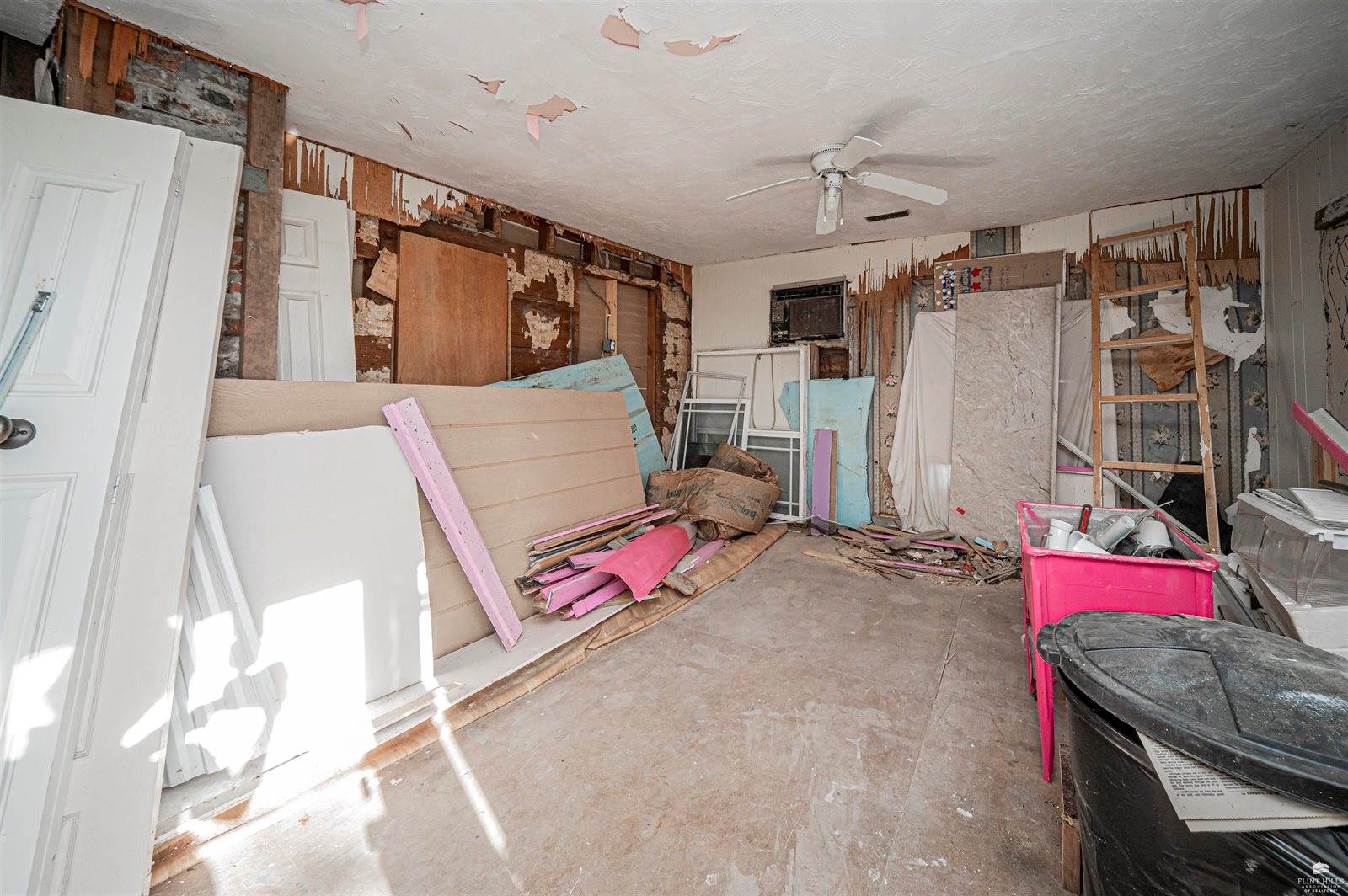 101 South Nebraska Street, Woodbine, KS 67492