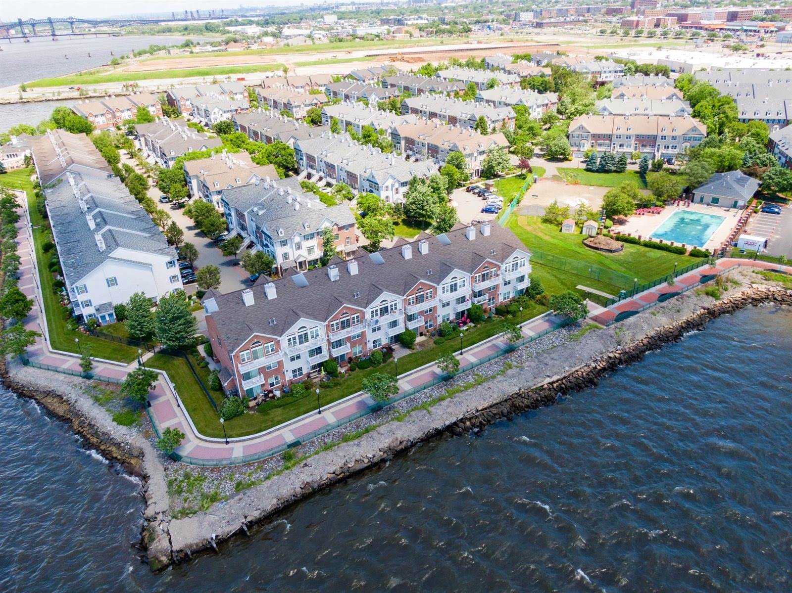 13 Mcmartin Ct, JC, West Bergen, NJ 07305