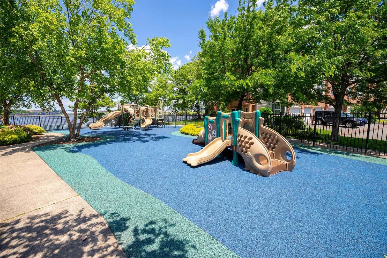 13 Mcmartin Ct, JC, West Bergen, NJ 07305