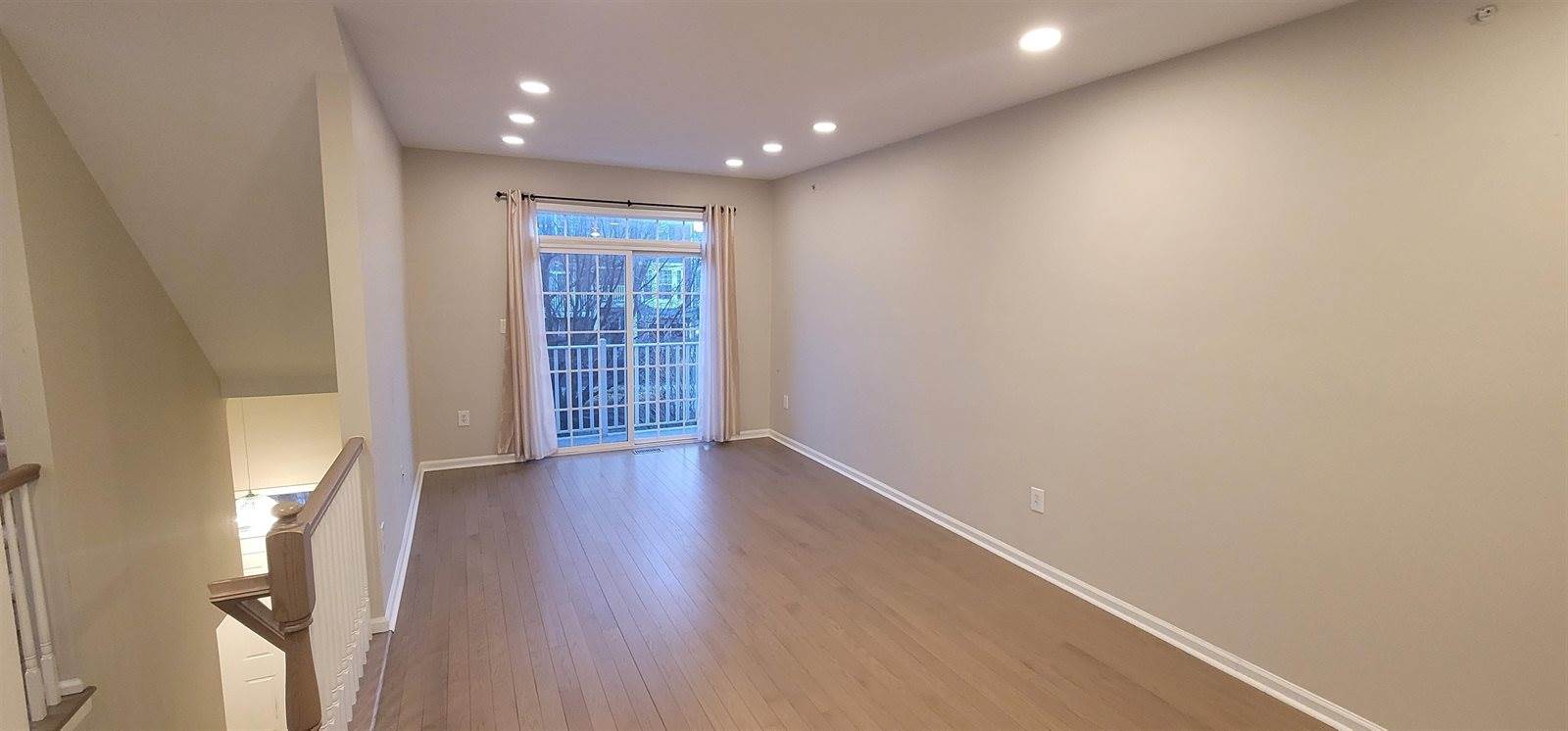 13 Mcmartin Ct, JC, West Bergen, NJ 07305