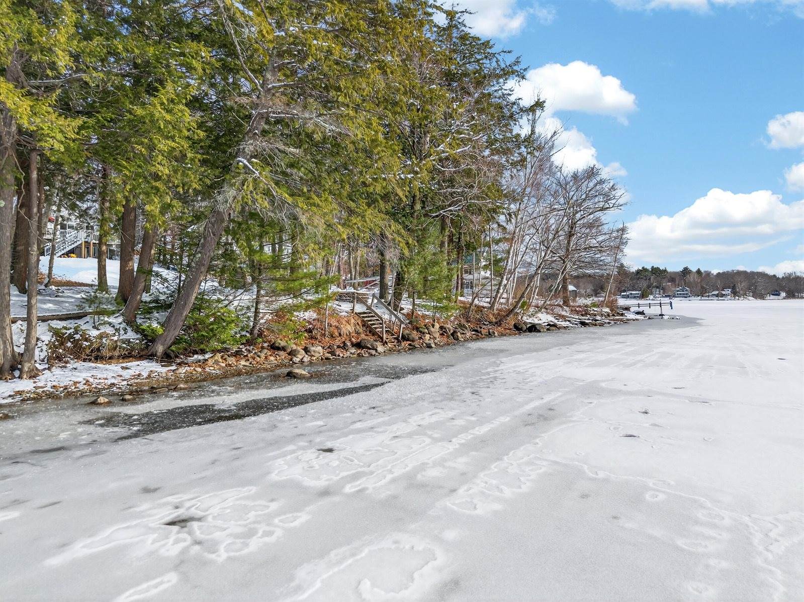 87 Maple Ridge Drive, Monmouth, ME 04259