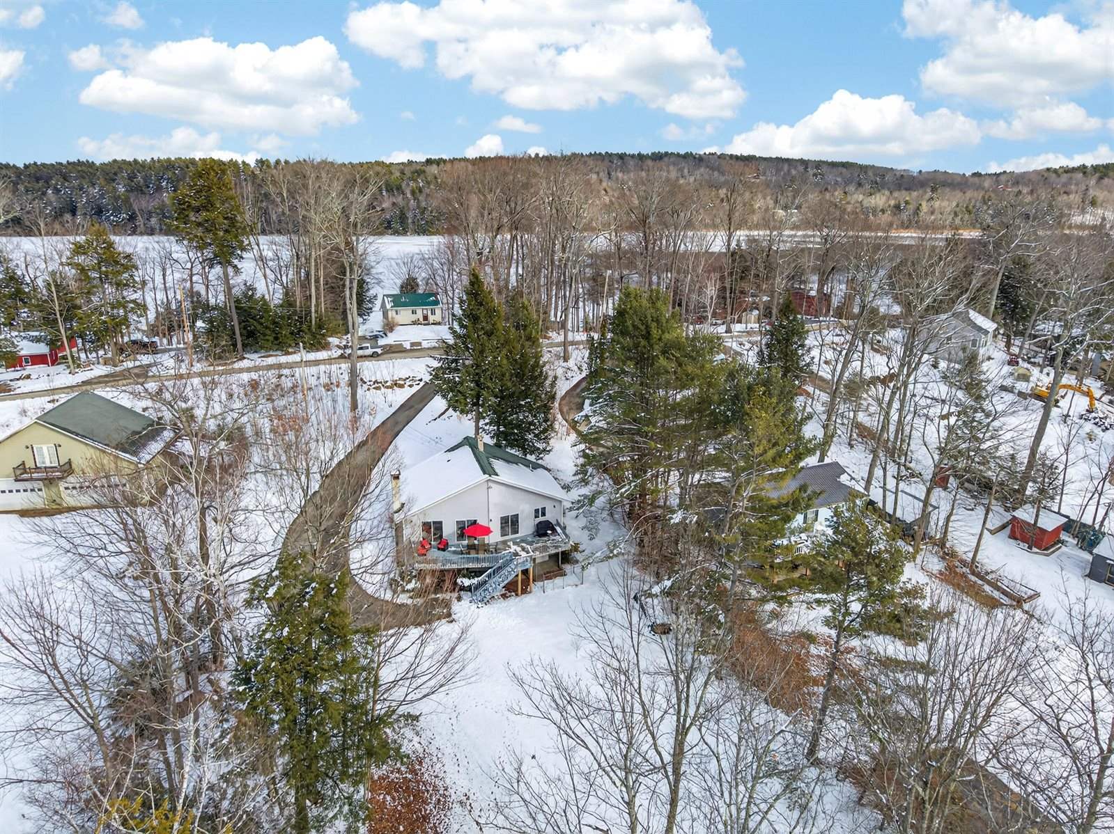 87 Maple Ridge Drive, Monmouth, ME 04259