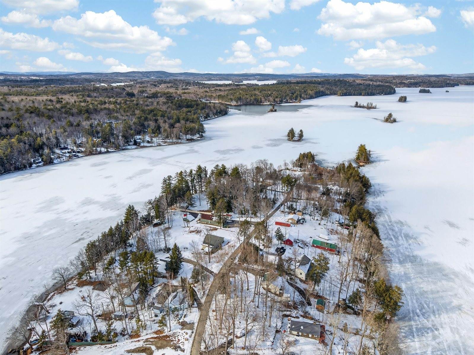 87 Maple Ridge Drive, Monmouth, ME 04259