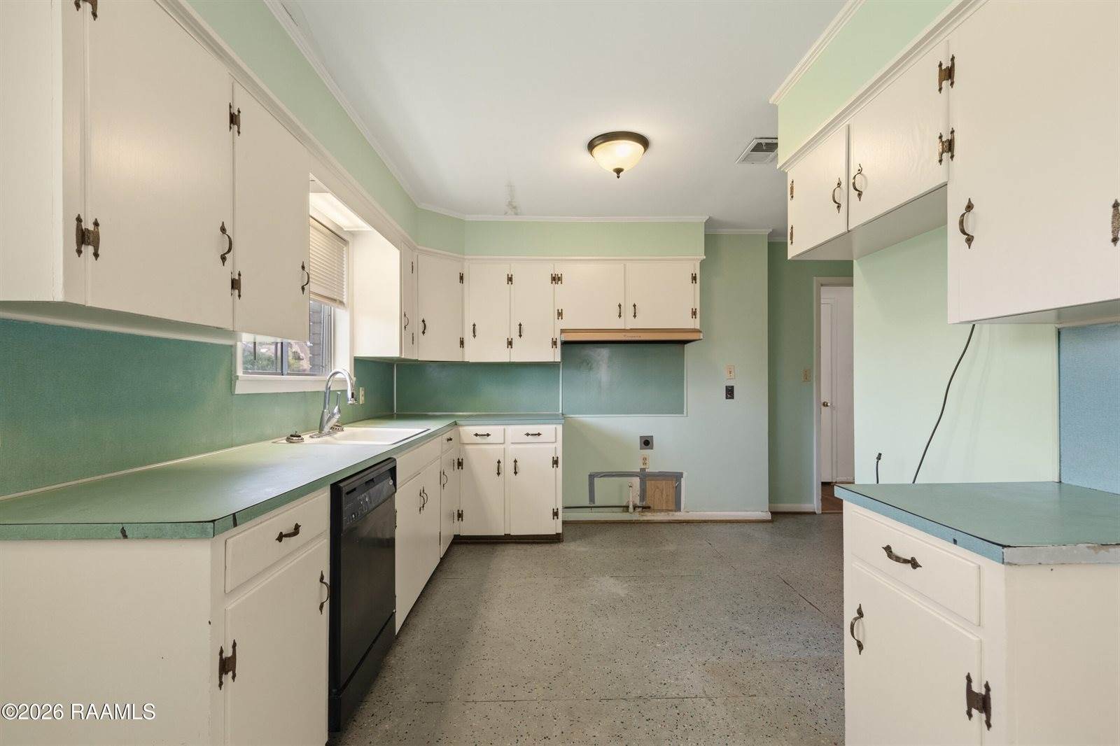 104 Lynn Drive, Lafayette, LA 70508