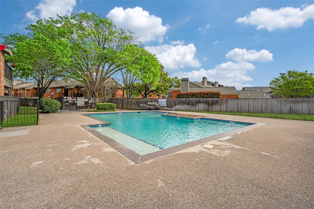 401 Pebble Way, Arlington, TX 76006