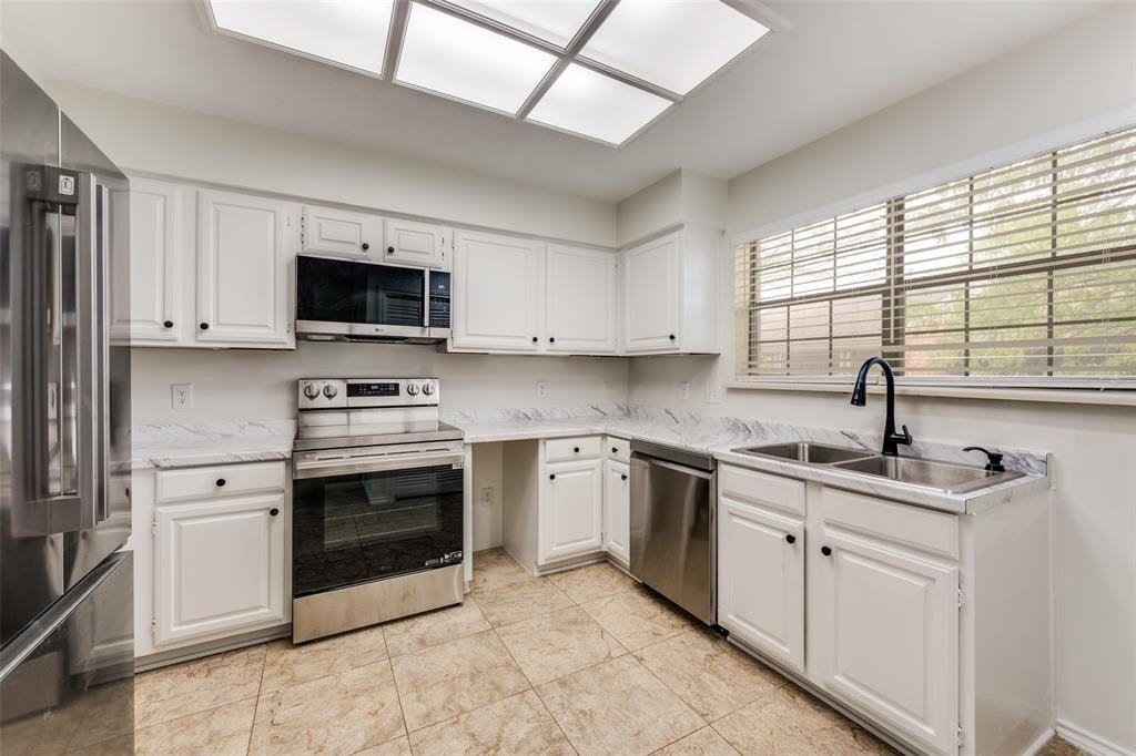 401 Pebble Way, Arlington, TX 76006