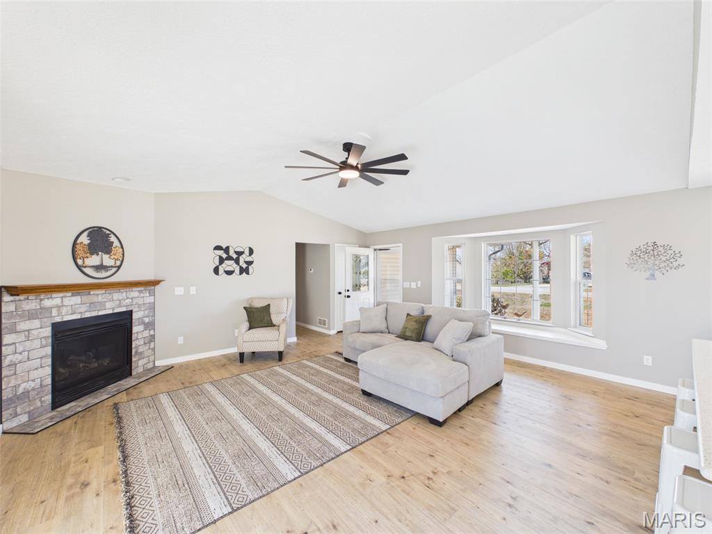 16860 Lensman Road, Saint Robert, MO 65584