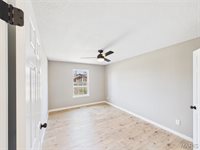 16860 Lensman Road, Saint Robert, MO 65584