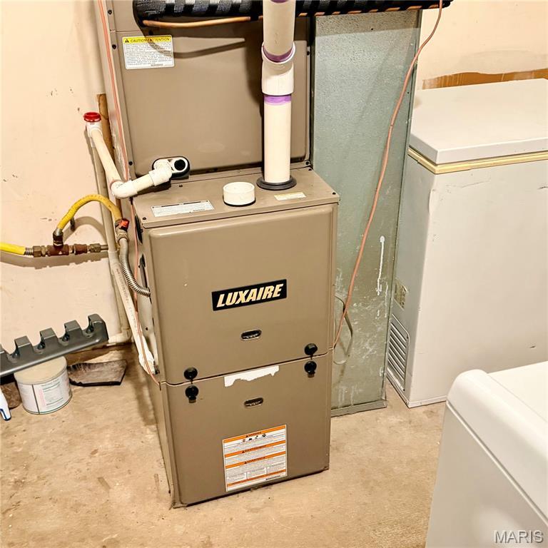 2 Ross Road, Waynesville, MO 65583