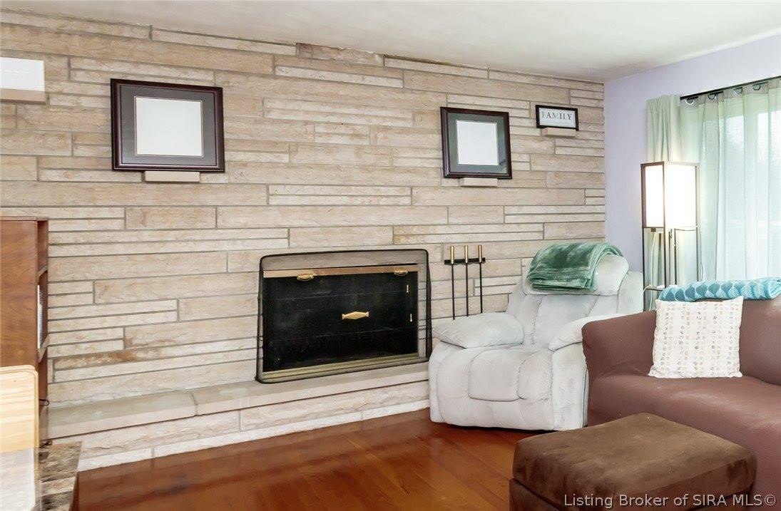 9007 County Road 403, Charlestown, IN 47111