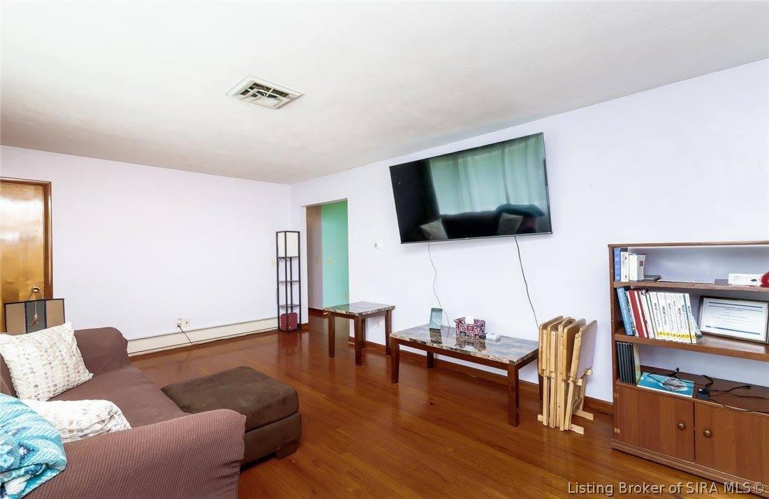 9007 County Road 403, Charlestown, IN 47111