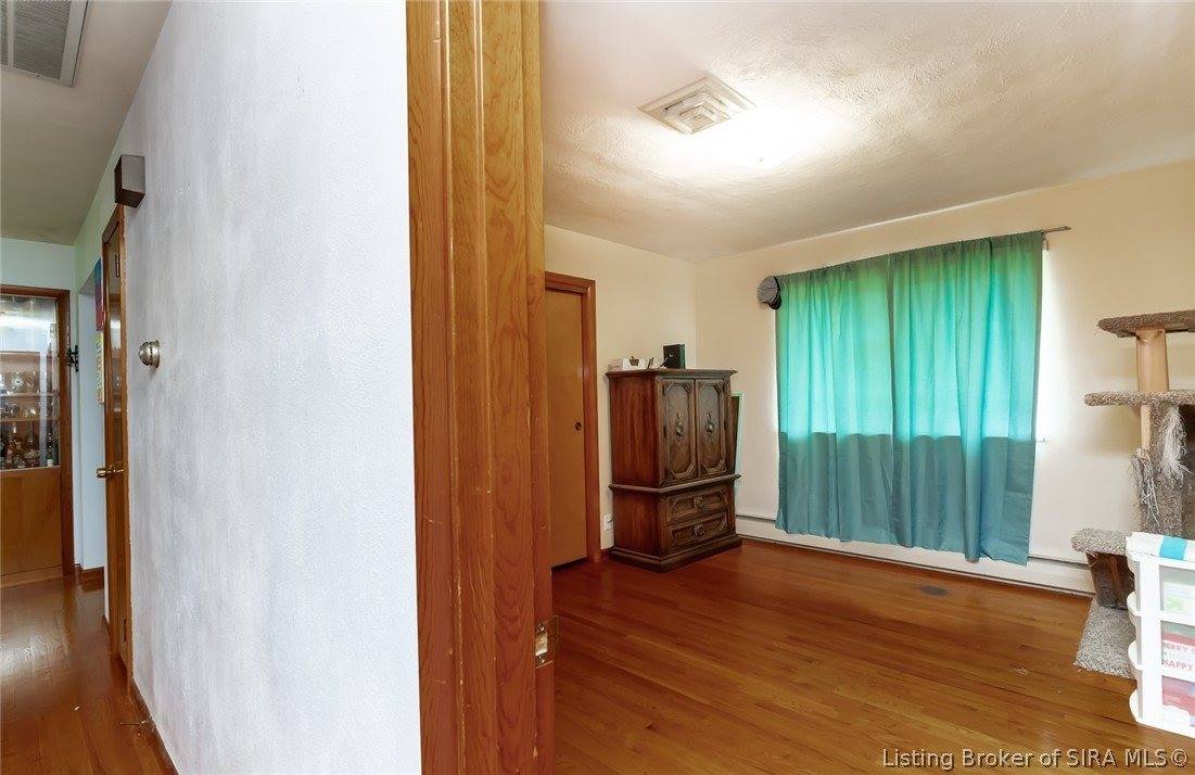 9007 County Road 403, Charlestown, IN 47111