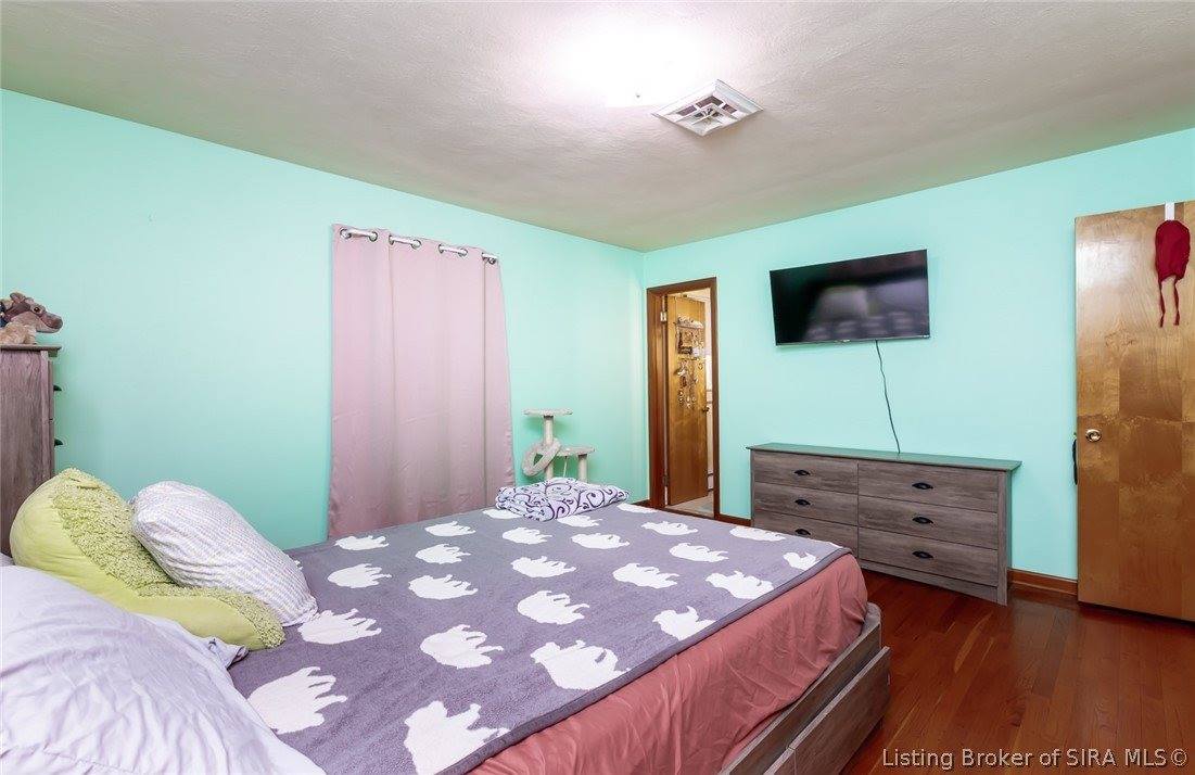 9007 County Road 403, Charlestown, IN 47111