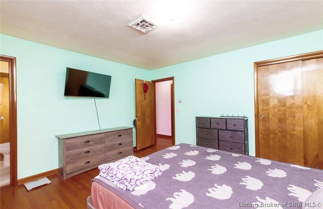 9007 County Road 403, Charlestown, IN 47111