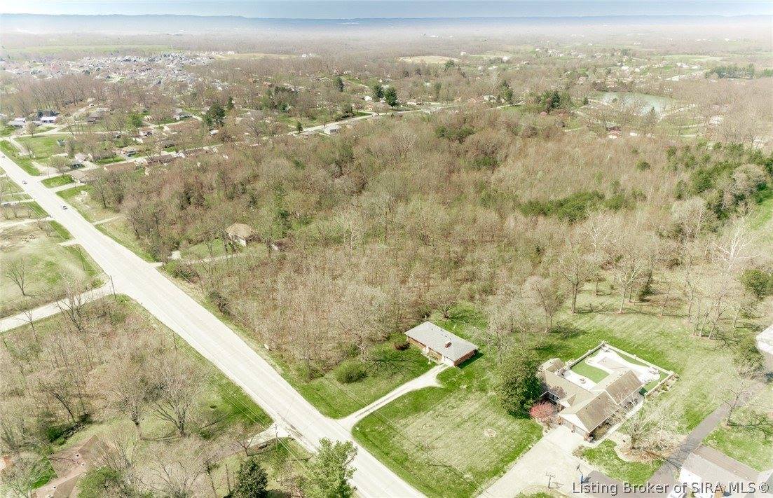 9007 County Road 403, Charlestown, IN 47111