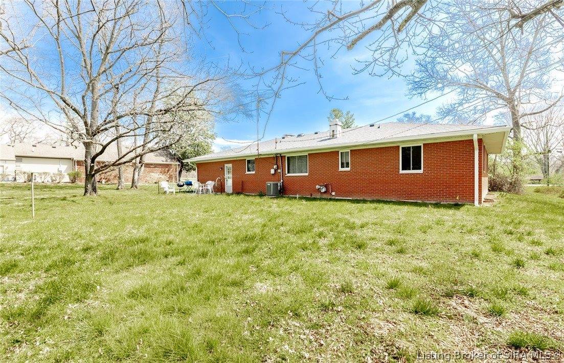 9007 County Road 403, Charlestown, IN 47111