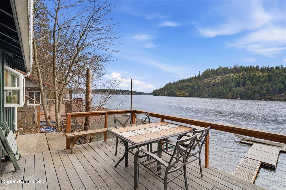 5822 West Boathaven Ln, Rathdrum, ID 83858