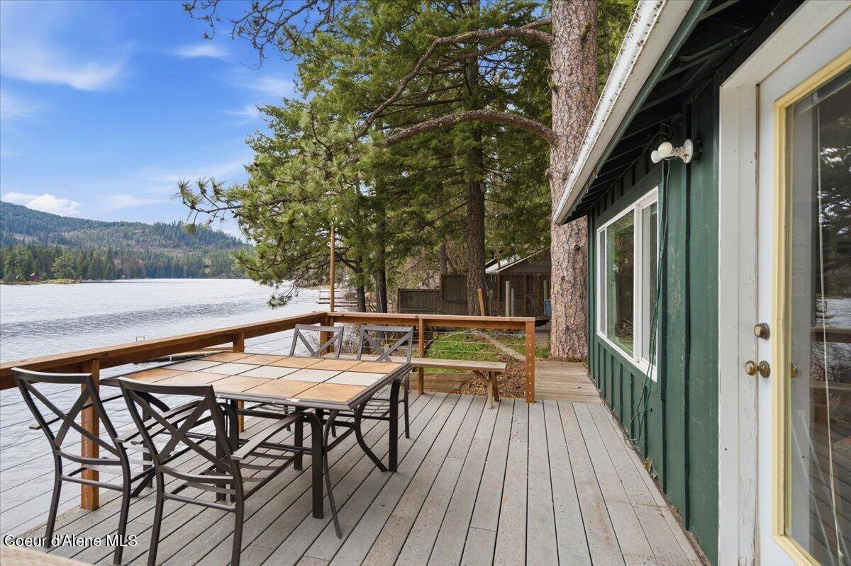 5822 West Boathaven Ln, Rathdrum, ID 83858