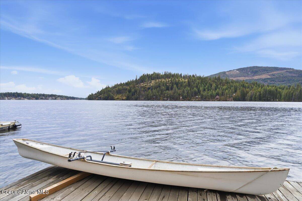 5822 West Boathaven Ln, Rathdrum, ID 83858