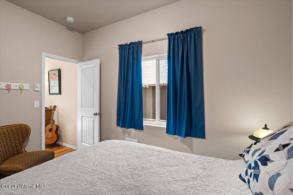 5822 West Boathaven Ln, Rathdrum, ID 83858