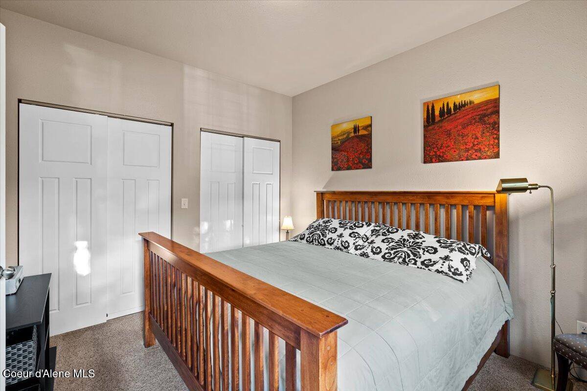 5822 West Boathaven Ln, Rathdrum, ID 83858