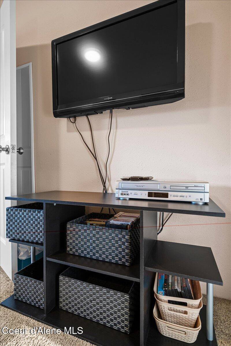 5822 West Boathaven Ln, Rathdrum, ID 83858