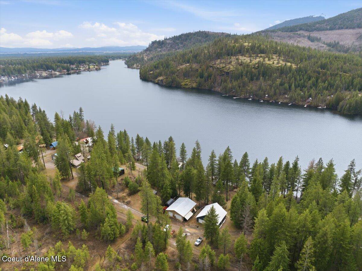 5822 West Boathaven Ln, Rathdrum, ID 83858