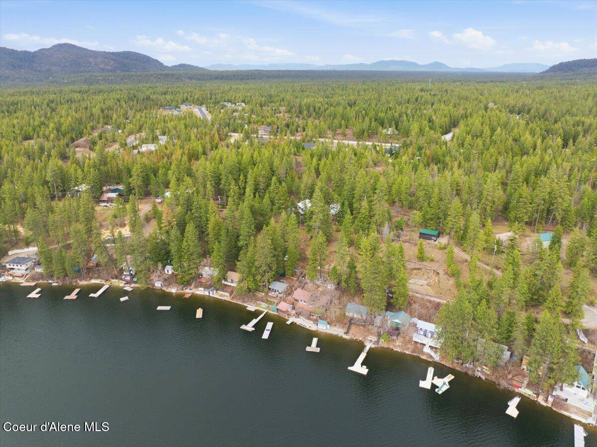 5822 West Boathaven Ln, Rathdrum, ID 83858