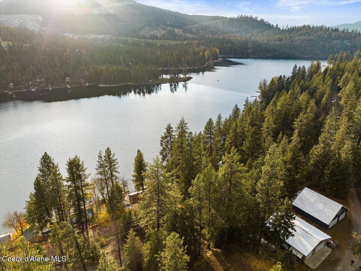 5822 West Boathaven Ln, Rathdrum, ID 83858