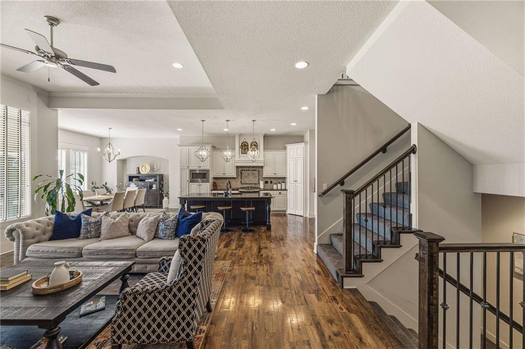 7026 Belmont Drive, Shawnee, KS 66226