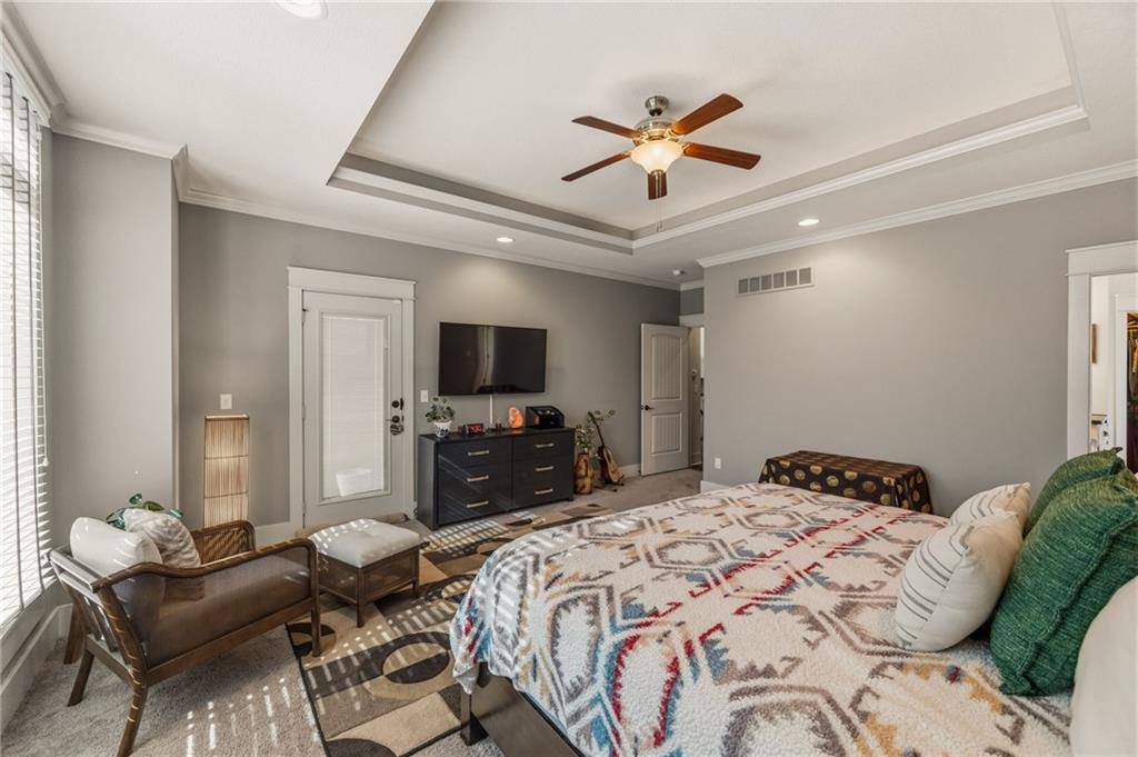 7026 Belmont Drive, Shawnee, KS 66226