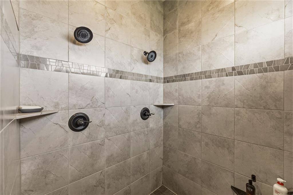 7026 Belmont Drive, Shawnee, KS 66226