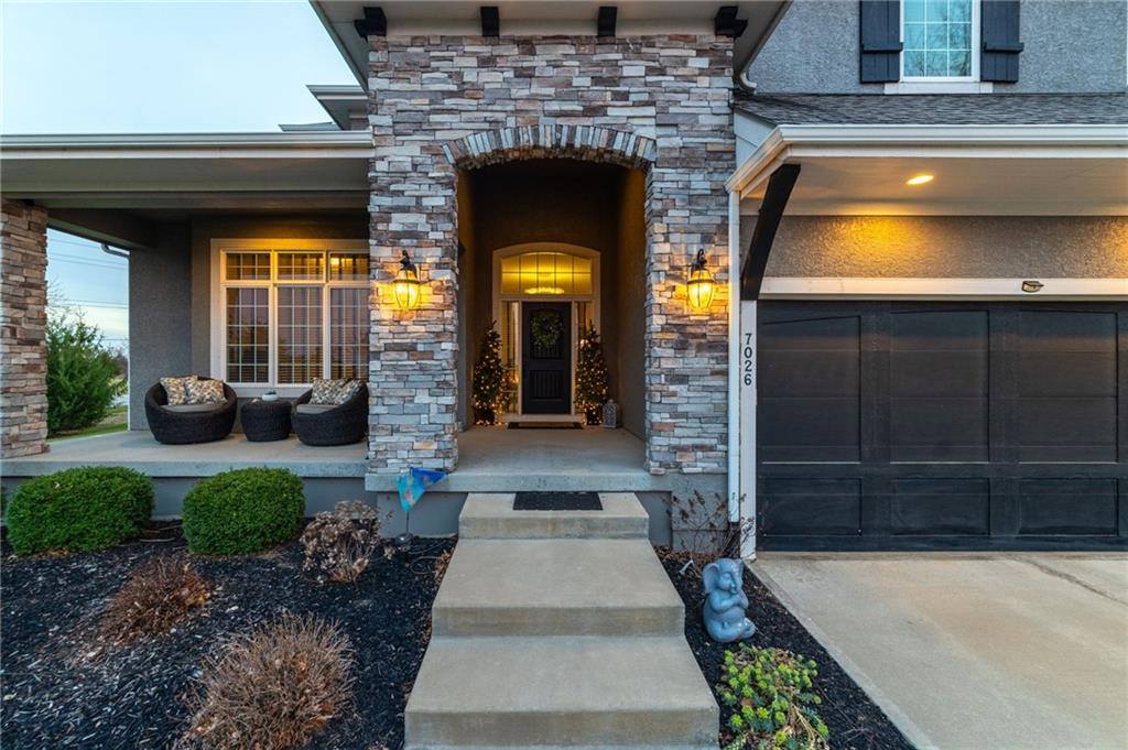 7026 Belmont Drive, Shawnee, KS 66226