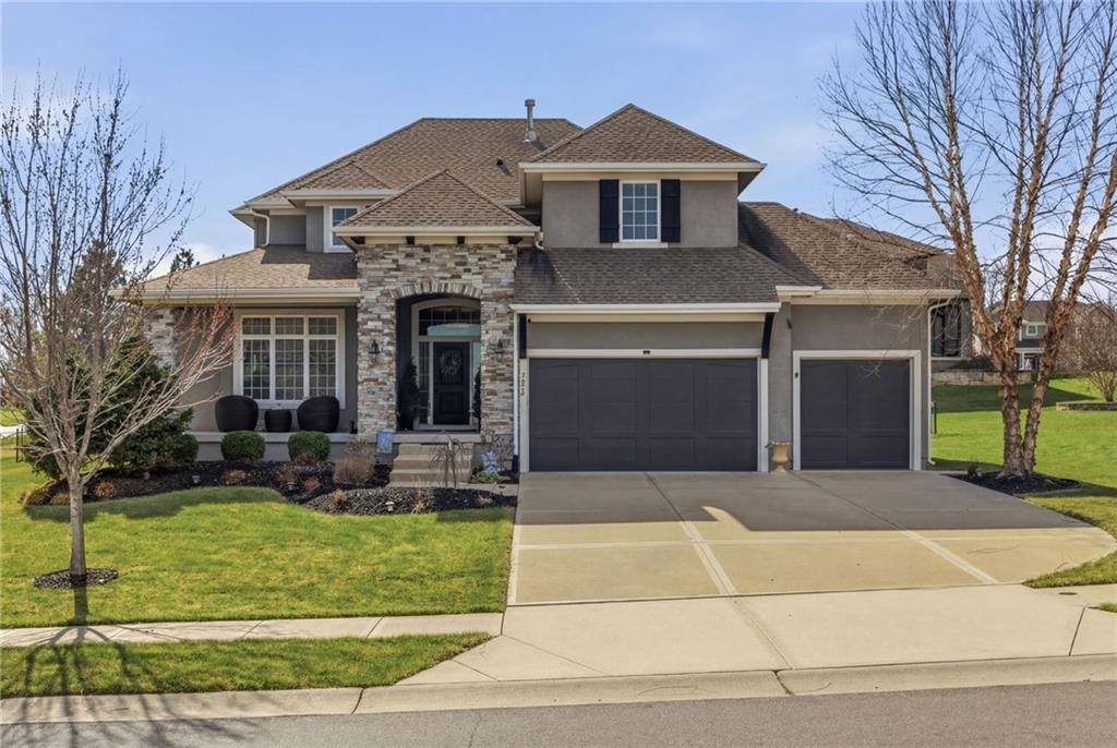 7026 Belmont Drive, Shawnee, KS 66226