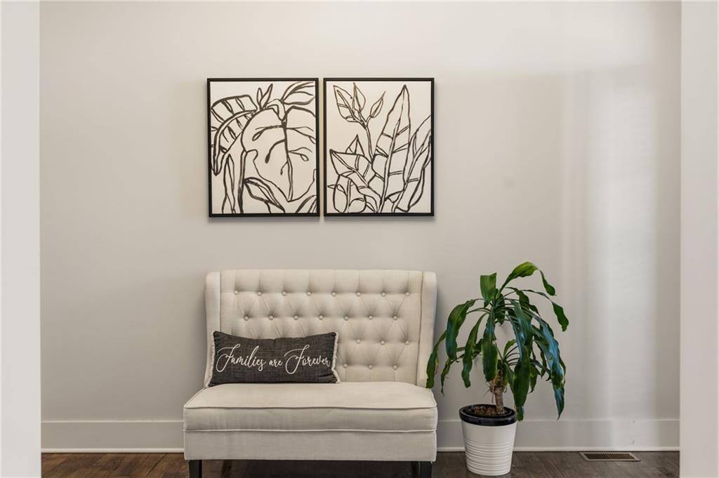 7026 Belmont Drive, Shawnee, KS 66226