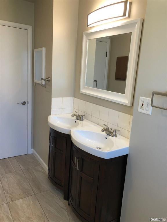 24915 Tallman Avenue, WarrenCity_Macomb, MI 48089