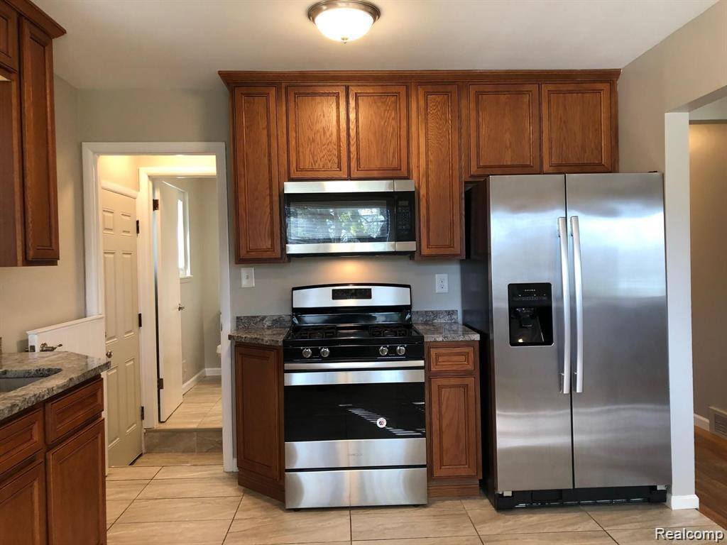 24915 Tallman Avenue, WarrenCity_Macomb, MI 48089