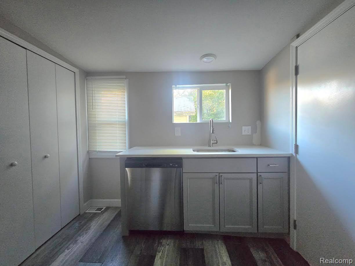 3370 Harris Street, FerndaleCity_Oakland, MI 48220