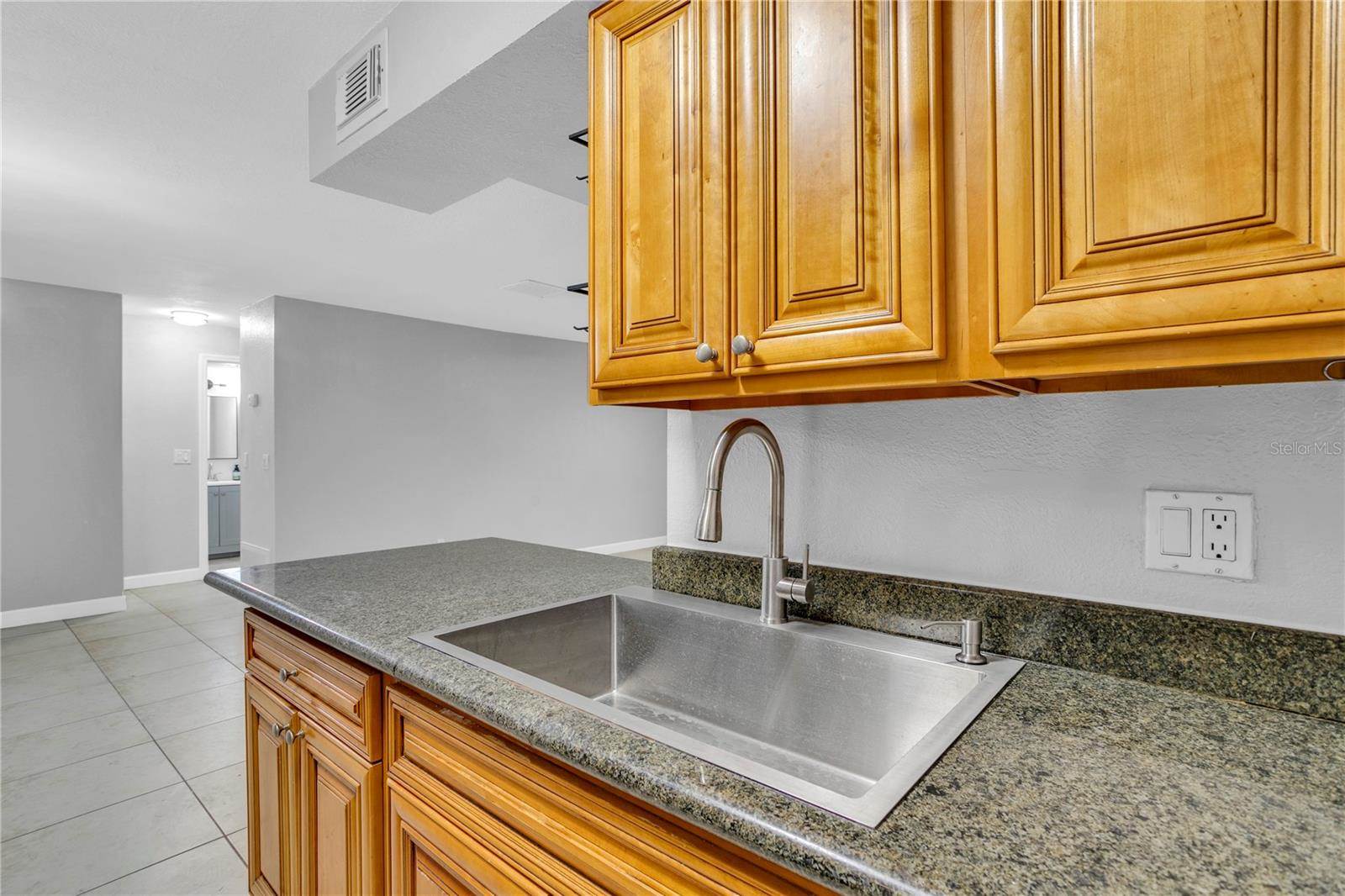 209 Red Cedar Place, #209, Brandon, FL 33510