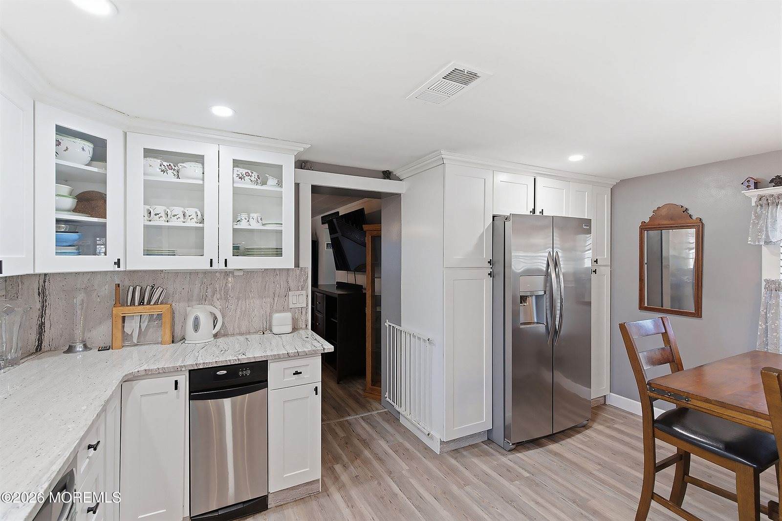 7 Marl Road, Farmingdale, NJ 07727