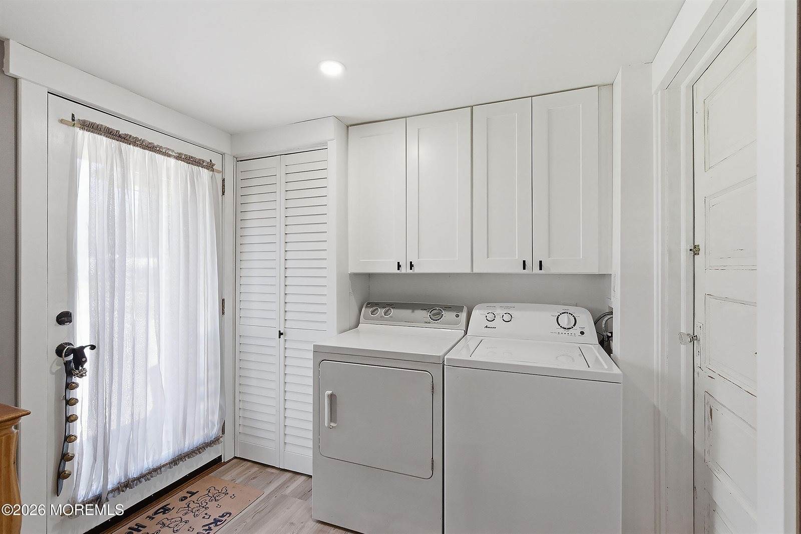 7 Marl Road, Farmingdale, NJ 07727