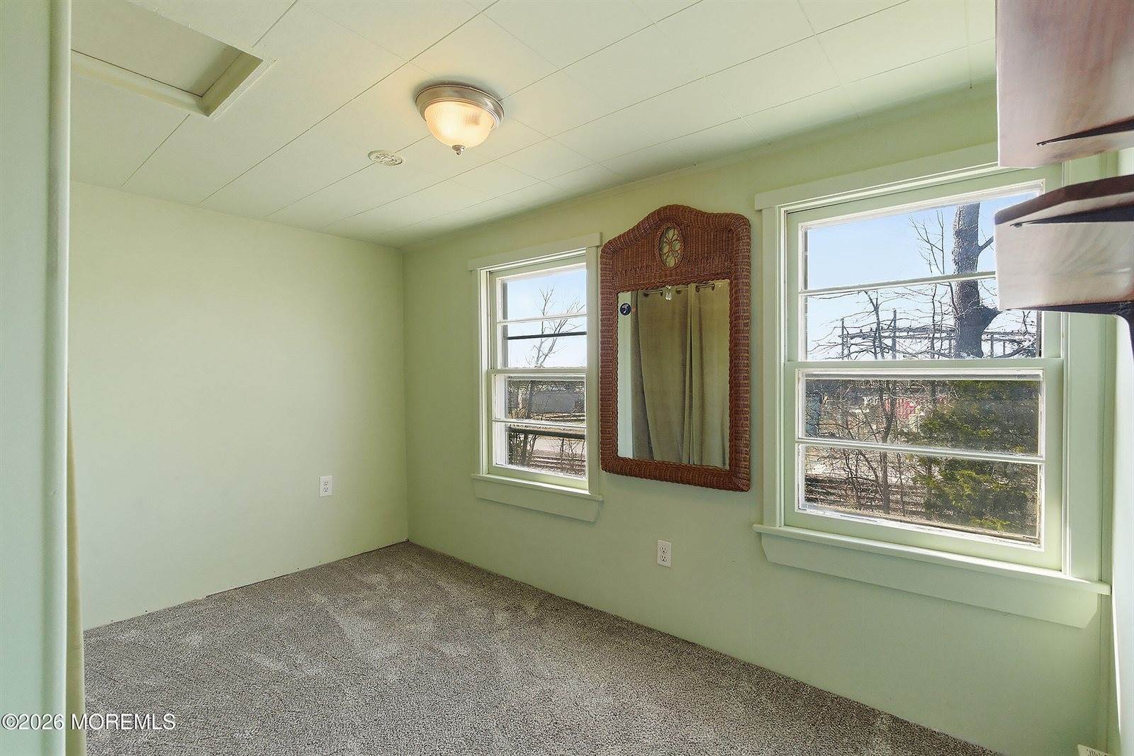 7 Marl Road, Farmingdale, NJ 07727